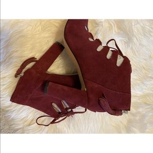 Adrienne Vittadini Booties Size 37.5